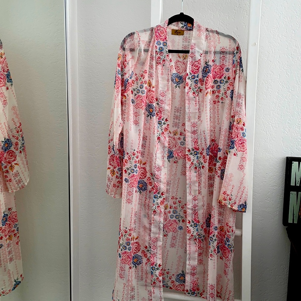 Open floral kimono